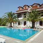 Captains Apartments
