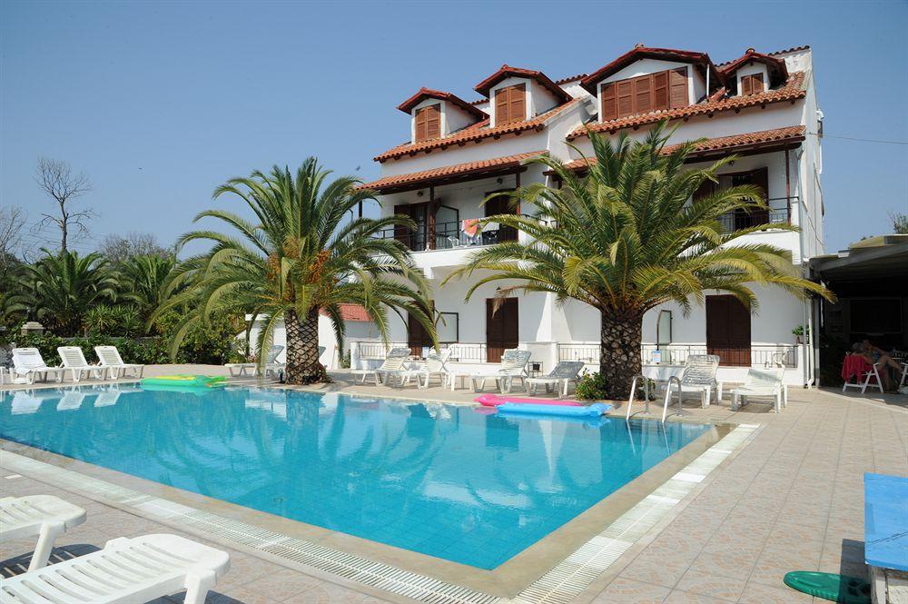 Captains Hotel
