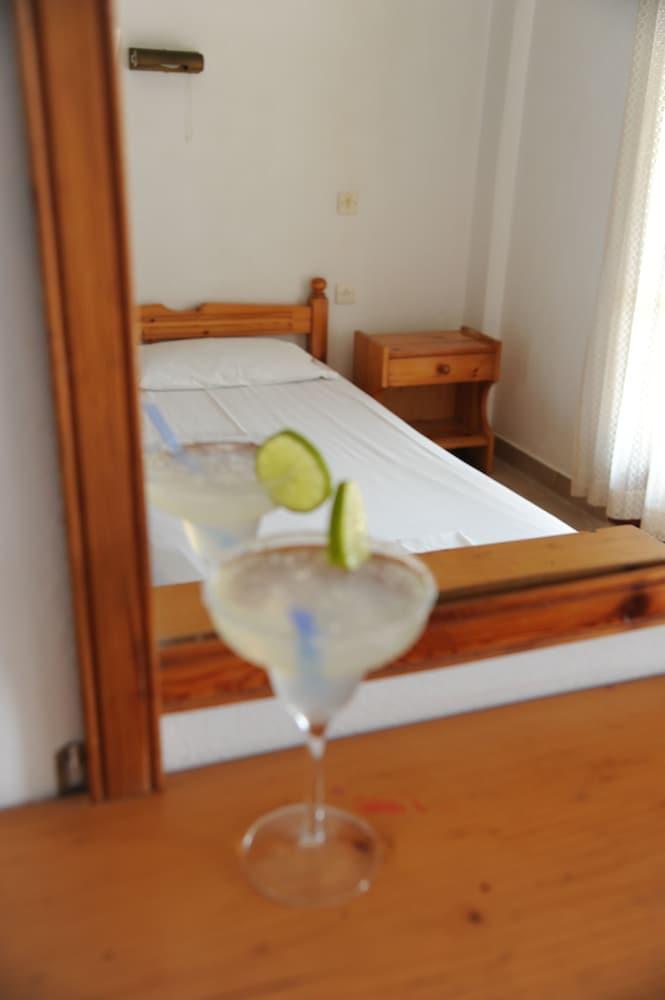 Captains Hotel