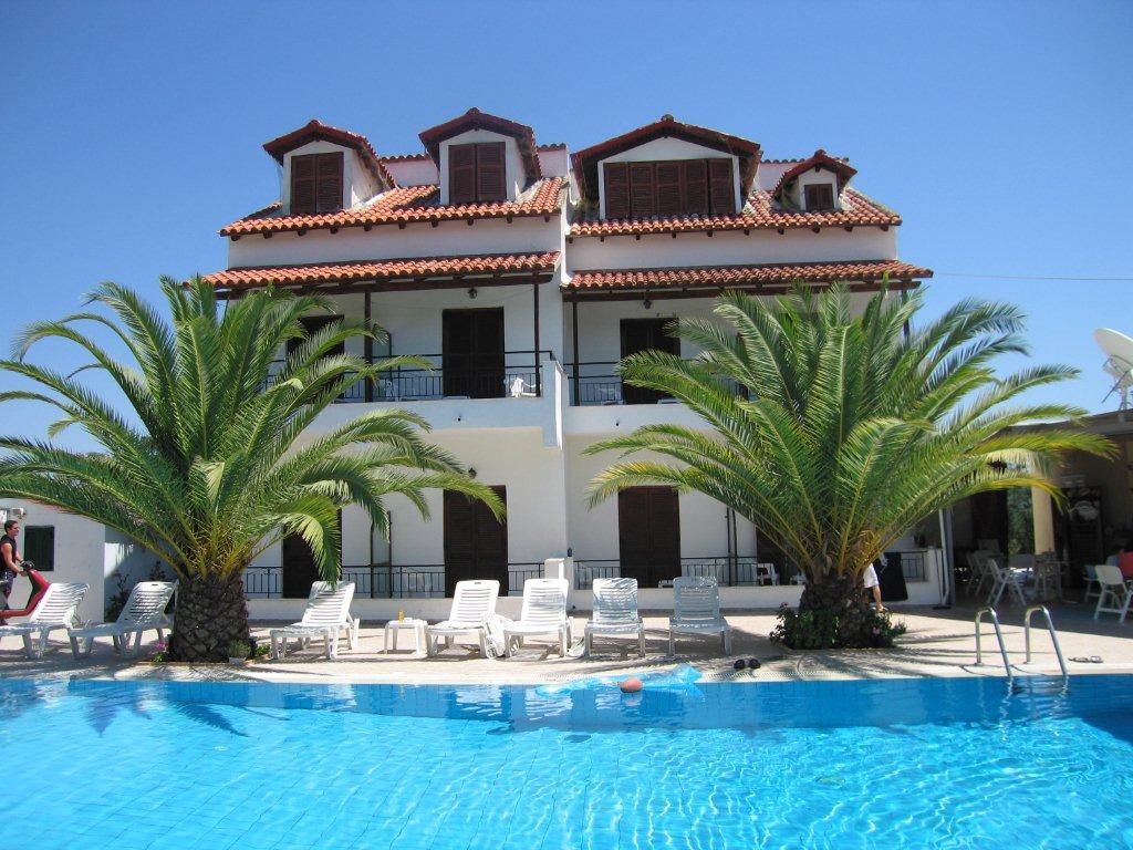 Captains 3* Agios Petros (Corfu)